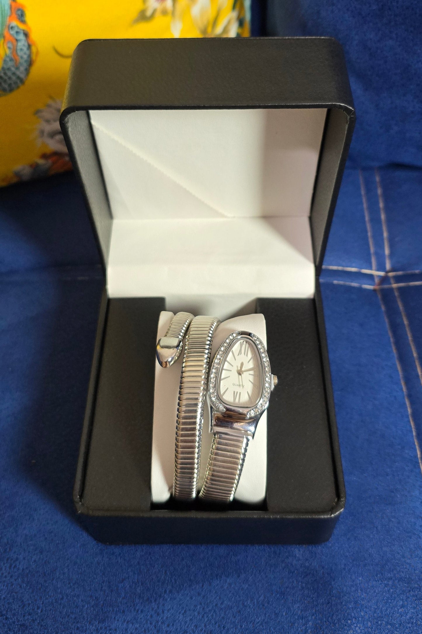 Quartz Hand Watch
