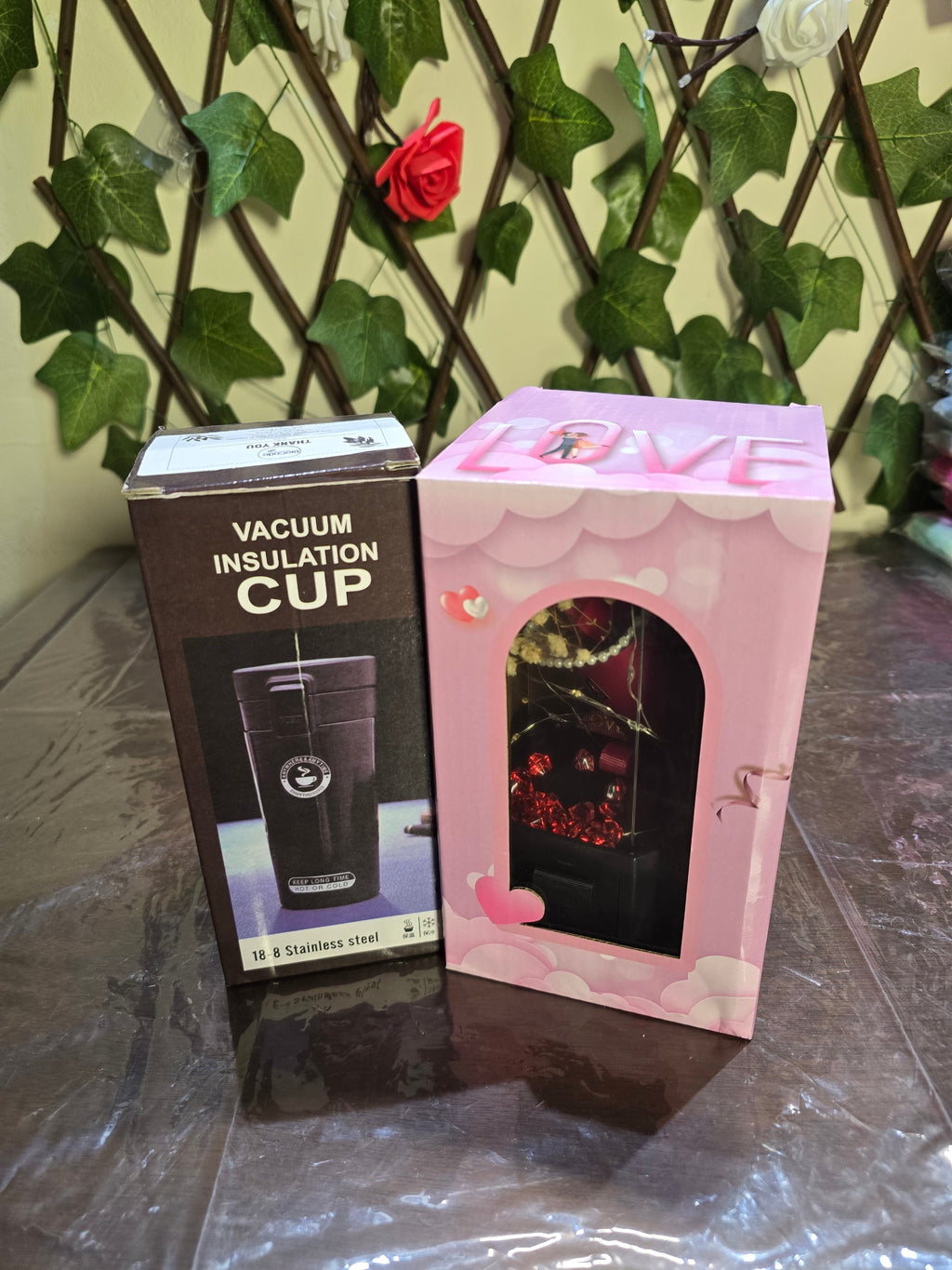 BioCode romantic gift set featuring a vacuum insulated cup box and a preserved rose display case with fairy lights.