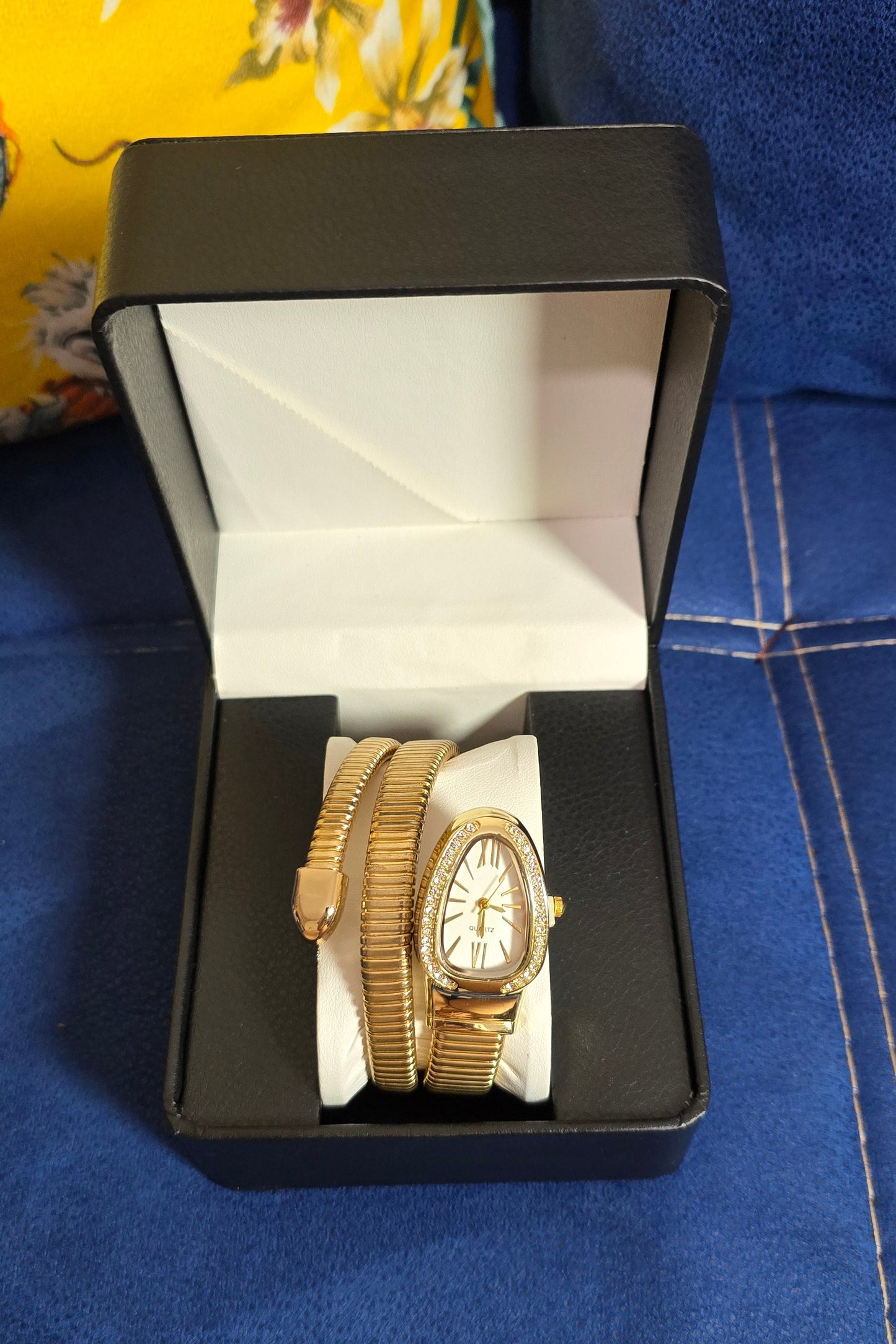 Quartz Hand Watch